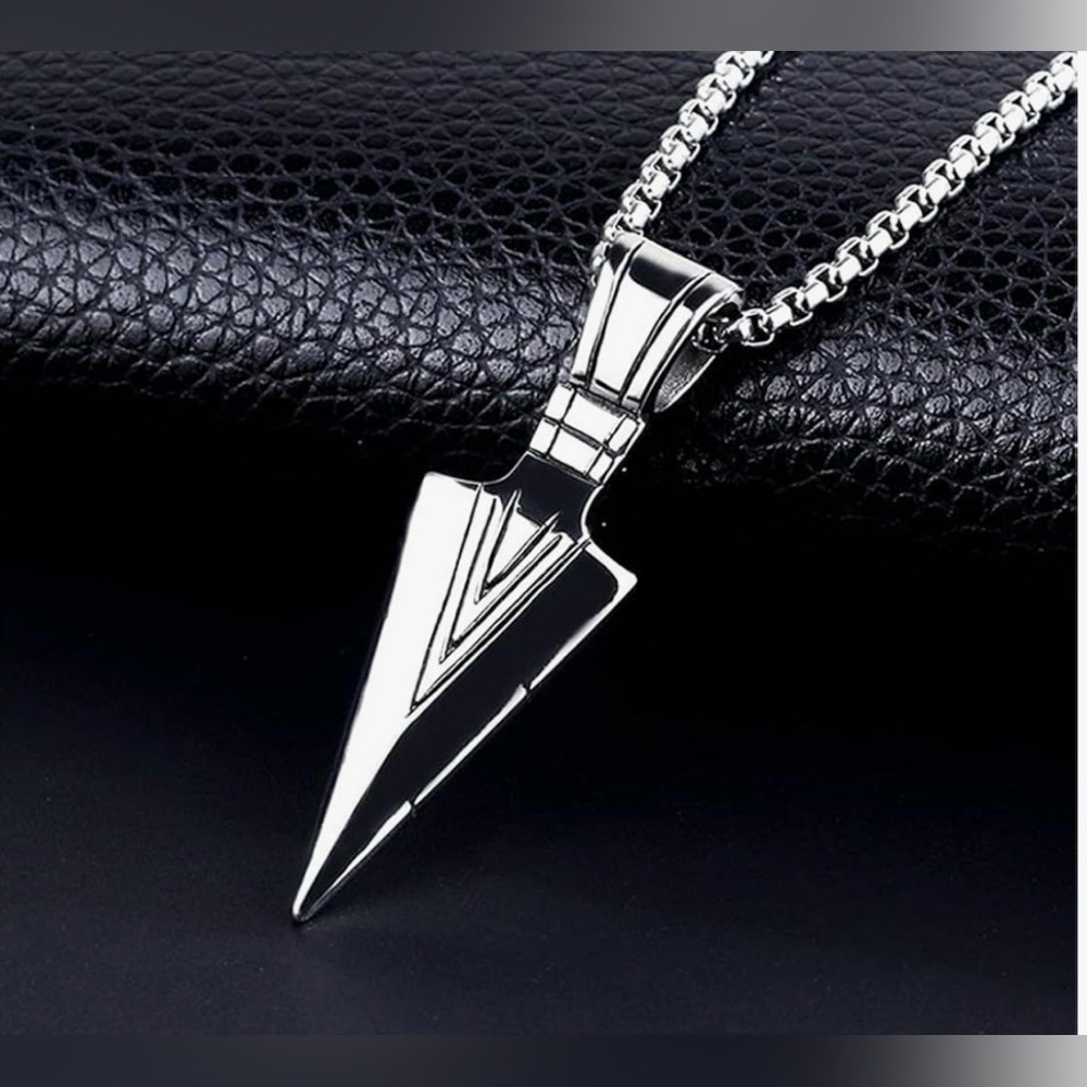 Stainless Steel Spearpoint Arrowhead Pendant Necklace
